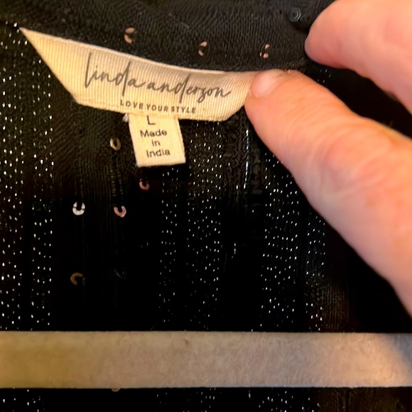 Beautiful black sparkly top, buttoned sleeves, size large. - Picture 3 of 4